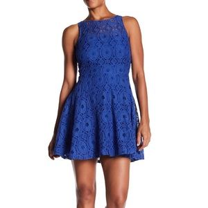 BB Dakota sleeveless lace dress 👗 HP 1/27/19👗